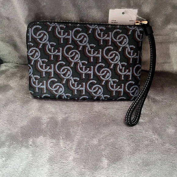 Coach NWT wristlet - Picture 3 of 4